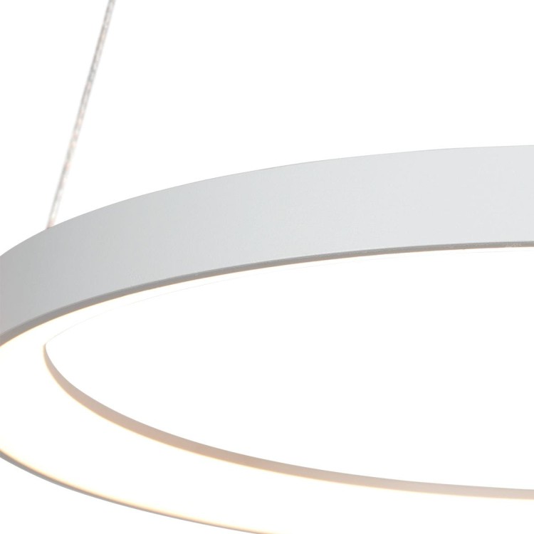 biała lampa wisząca Steinhauer ring LED jako oświetlenie stołu