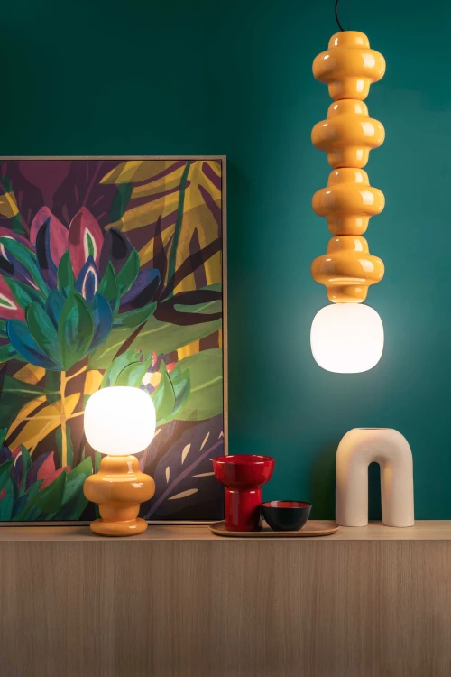 lampa Ferroluce C2684 nad stołem w jadalni kolorowa aranżacja wnętrza