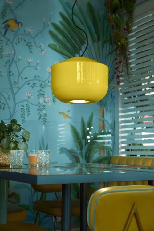 oświetlenie wiszące do restauracji, klimatyczne wnętrze w stylu art deco