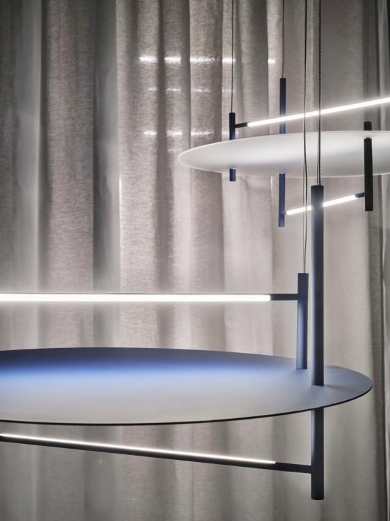 nowoczesna lampa LED Oì Circle Accento Luce regulacja 360 stopni